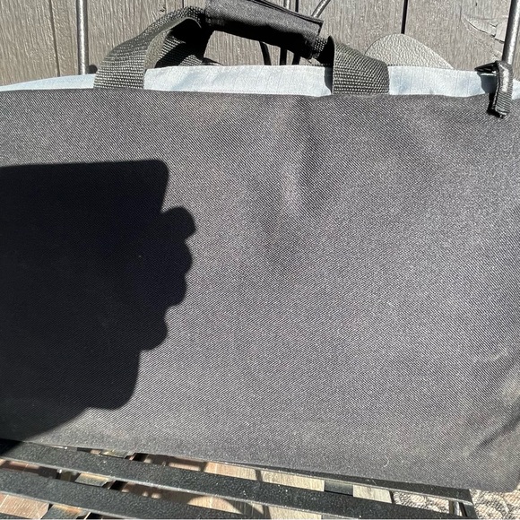 Airstream Satchel and book - Picture 3 of 4